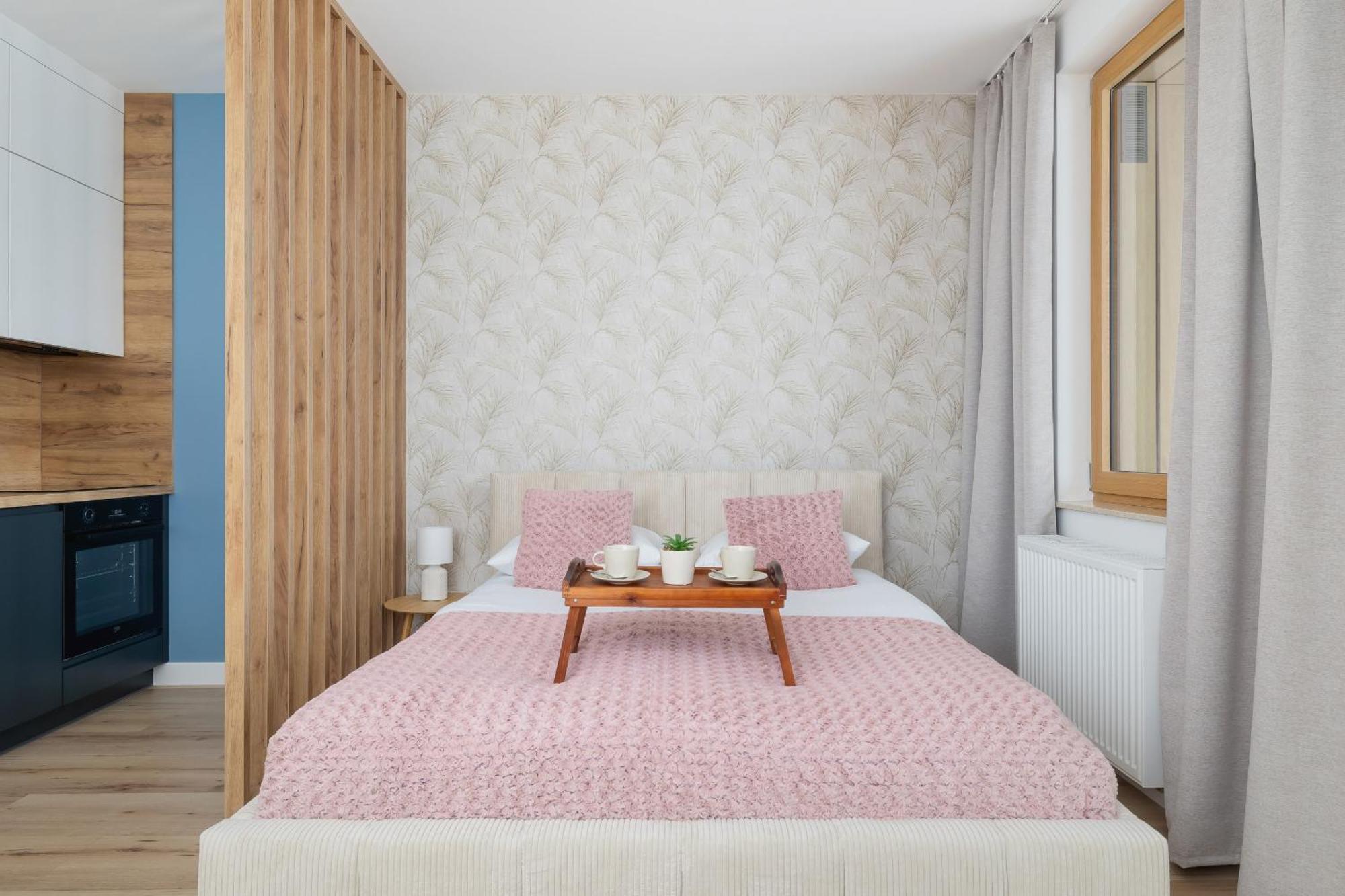 Apartment Pink & Blue Cozy In By Renters